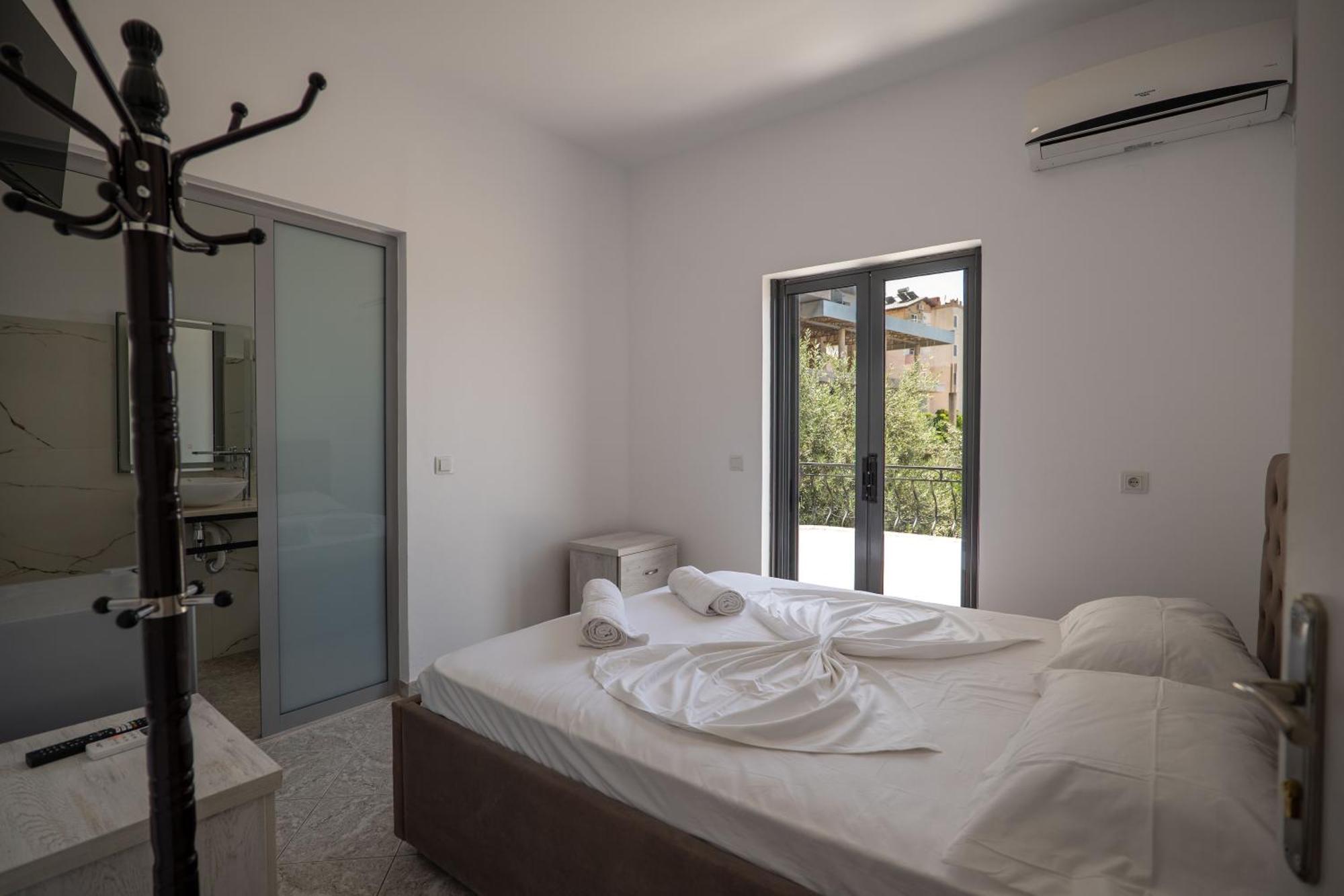 Sunset Aparthotel Sarandë 외부 사진