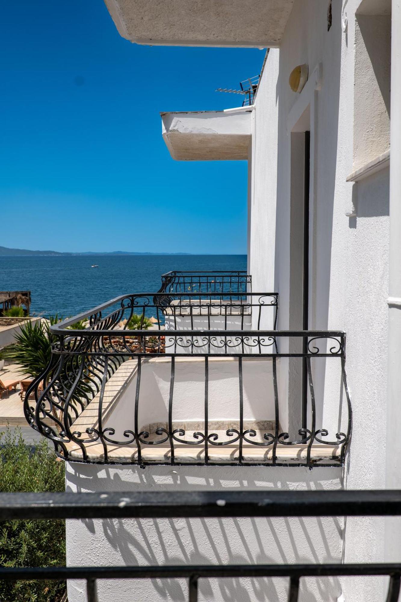 Sunset Aparthotel Sarandë 외부 사진